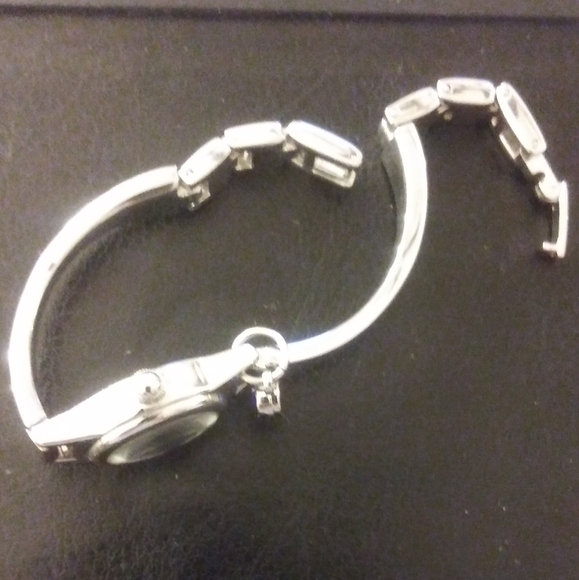 Elegant Minicci Ladies Stainless Watch. EUC